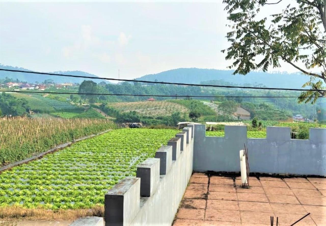 Villa Lembang Bunda Cikareumbi ภายนอก รูปภาพ