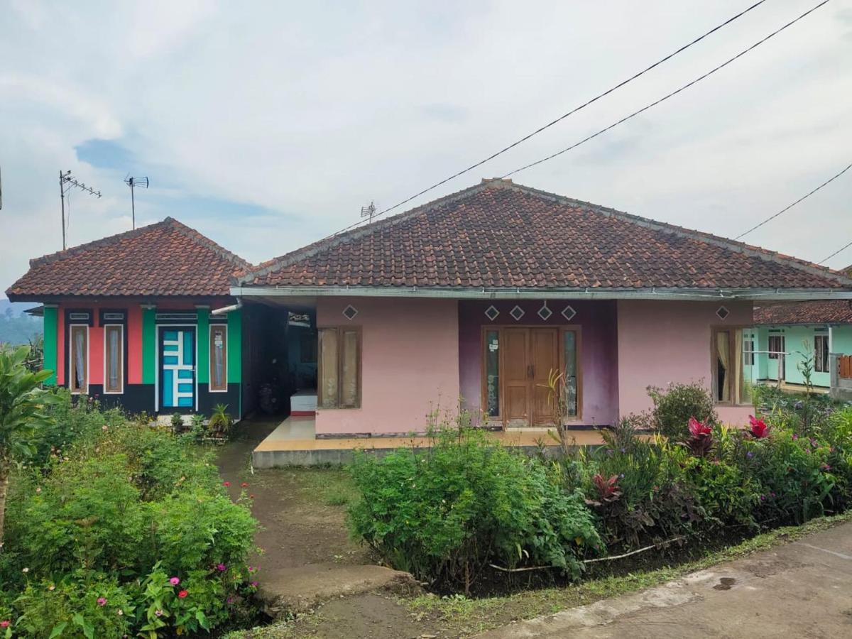 Villa Lembang Bunda Cikareumbi ภายนอก รูปภาพ